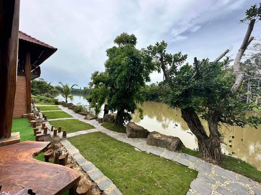 Floor River View Cát Tiên Exterior foto